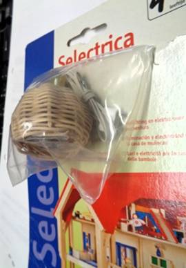 Selecta 4721 H�ngH�ngelampe aus Korbgeflecht f�r das Puppenhaus, Nr. 147 - Bild vergr��ern 